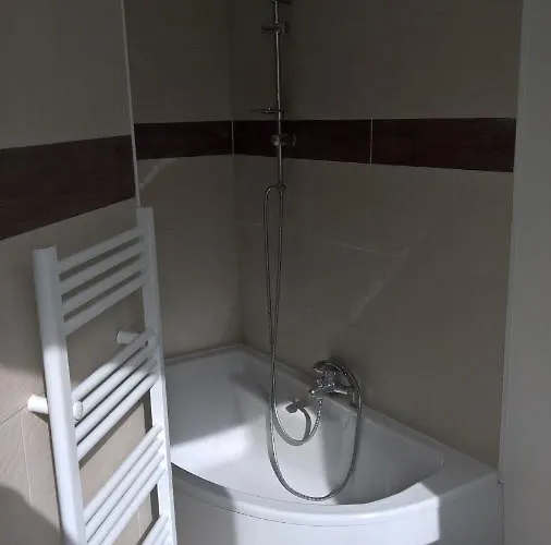 T4 Centre * Лурд